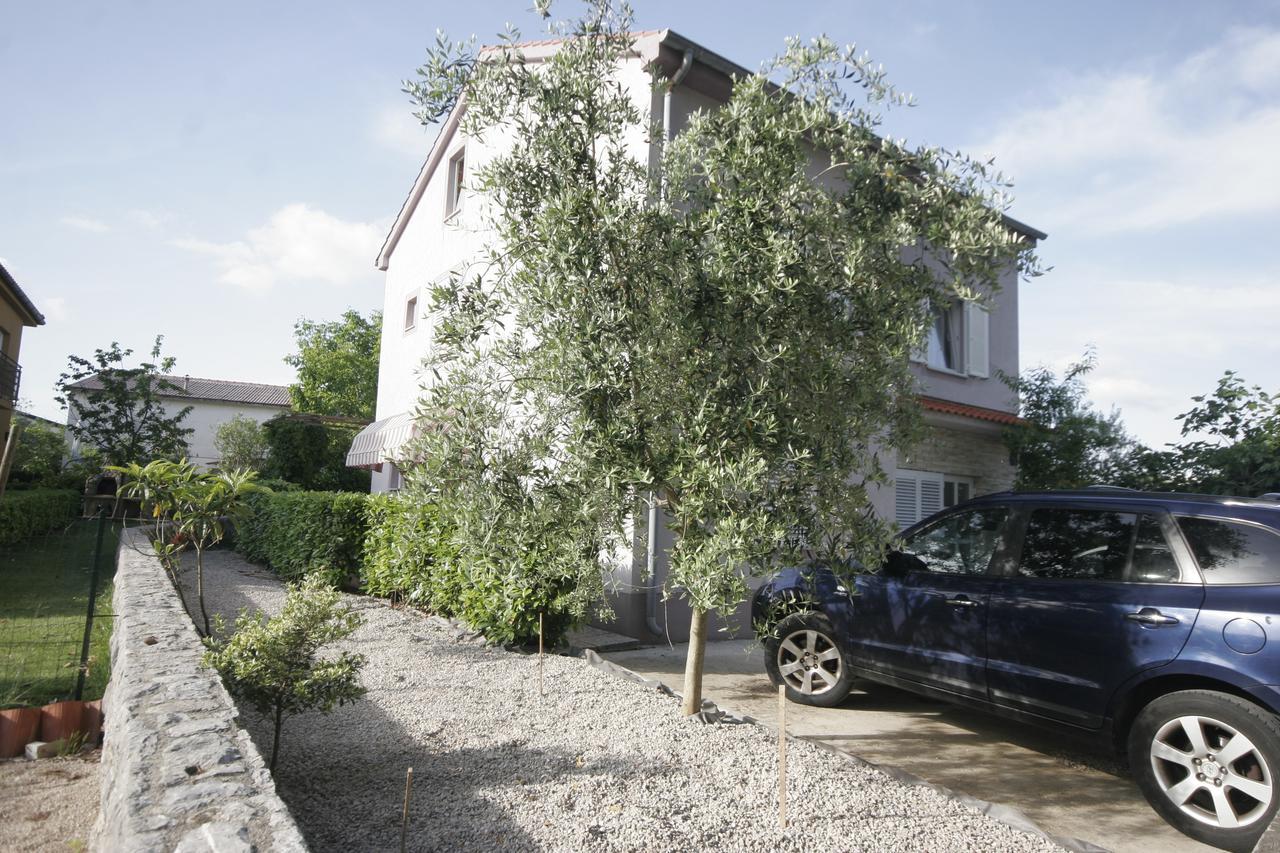 קרק Apartments Irena Krk מראה חיצוני תמונה