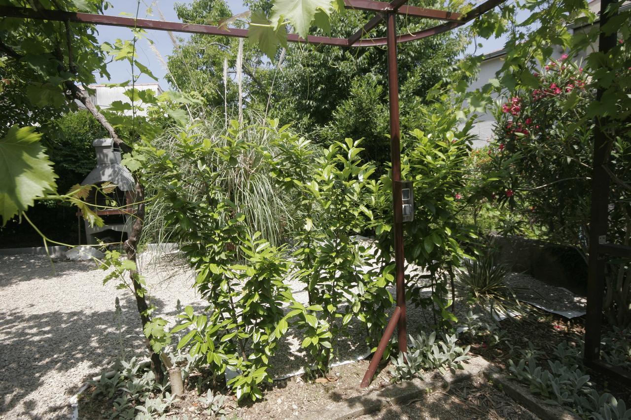 קרק Apartments Irena Krk מראה חיצוני תמונה