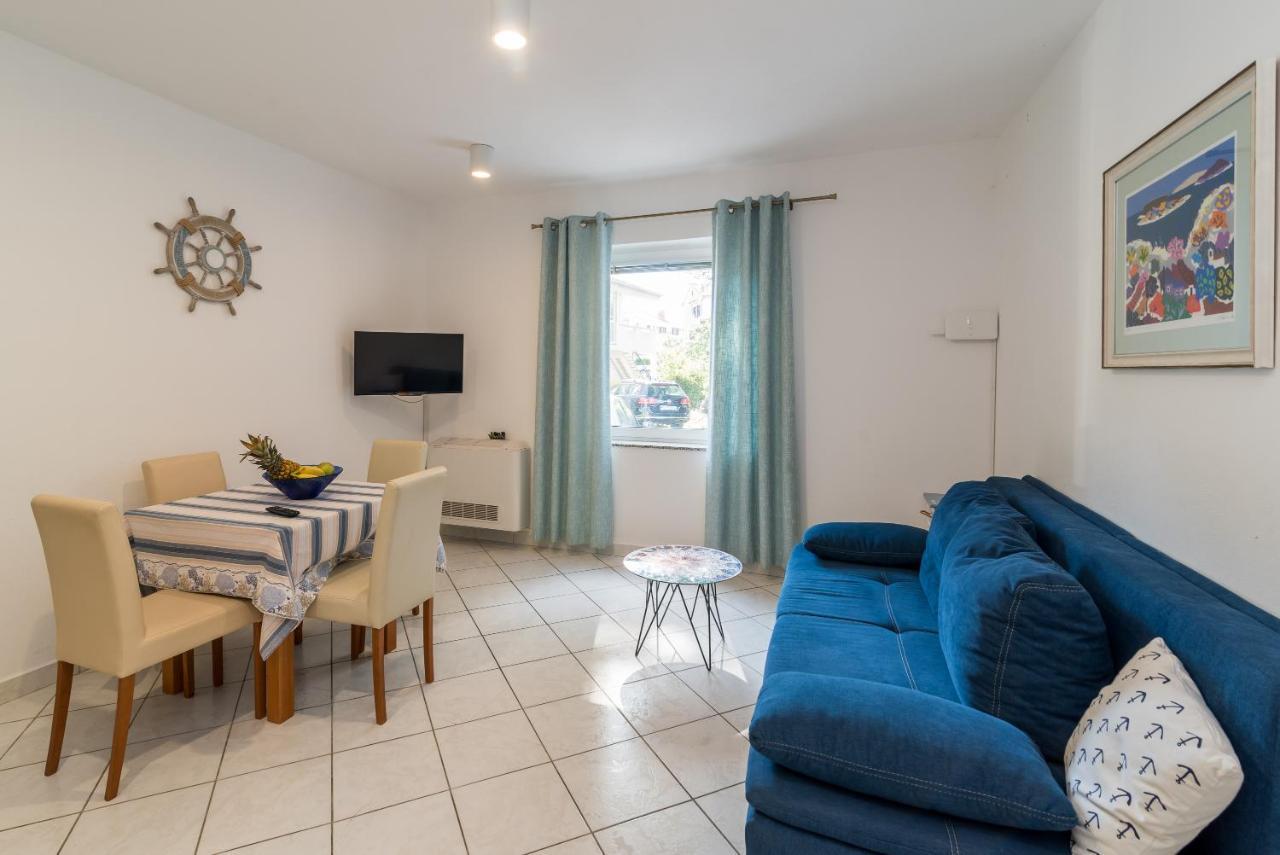 קרק Apartments Irena Krk מראה חיצוני תמונה
